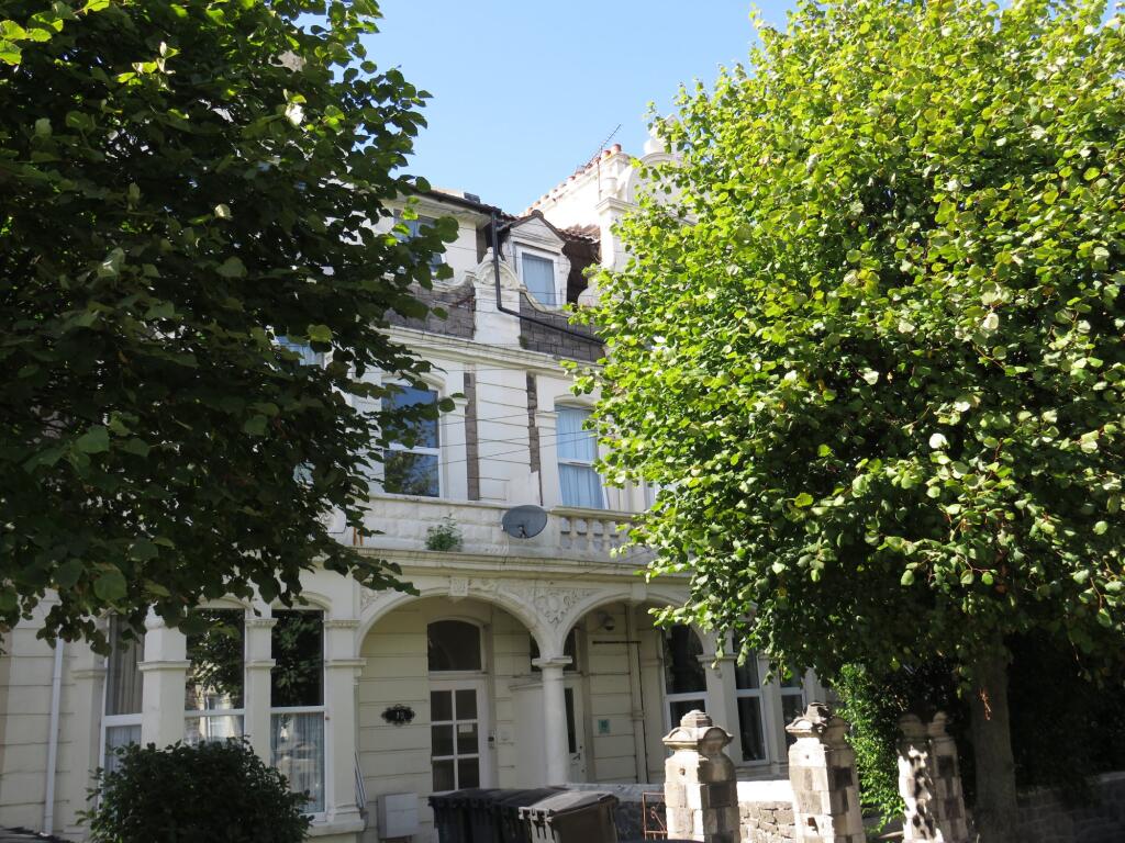 Photo 01