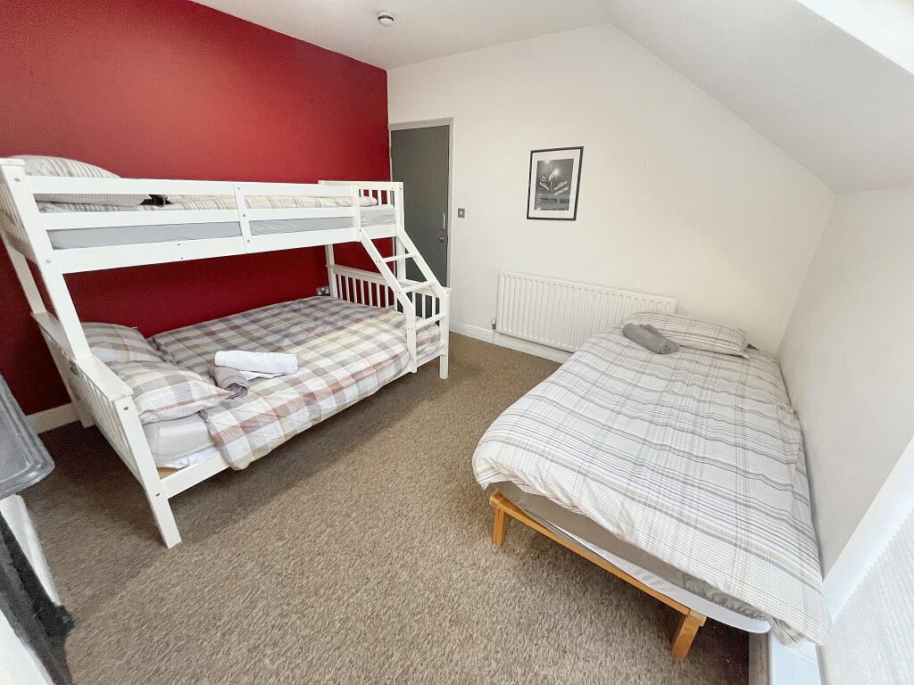 F3Bed22