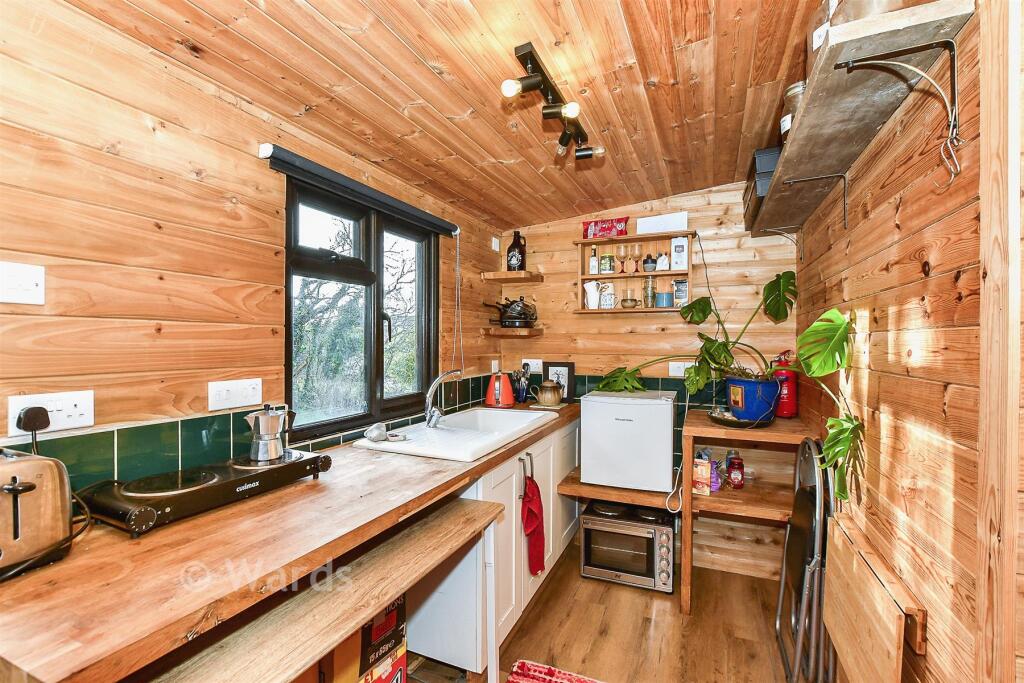 Workshop/Outbuildings