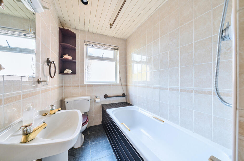 1360635-2-68dba52...