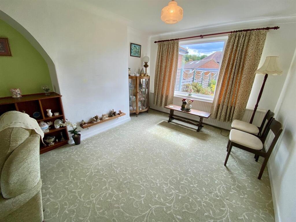 dining area within through lounge..jpg