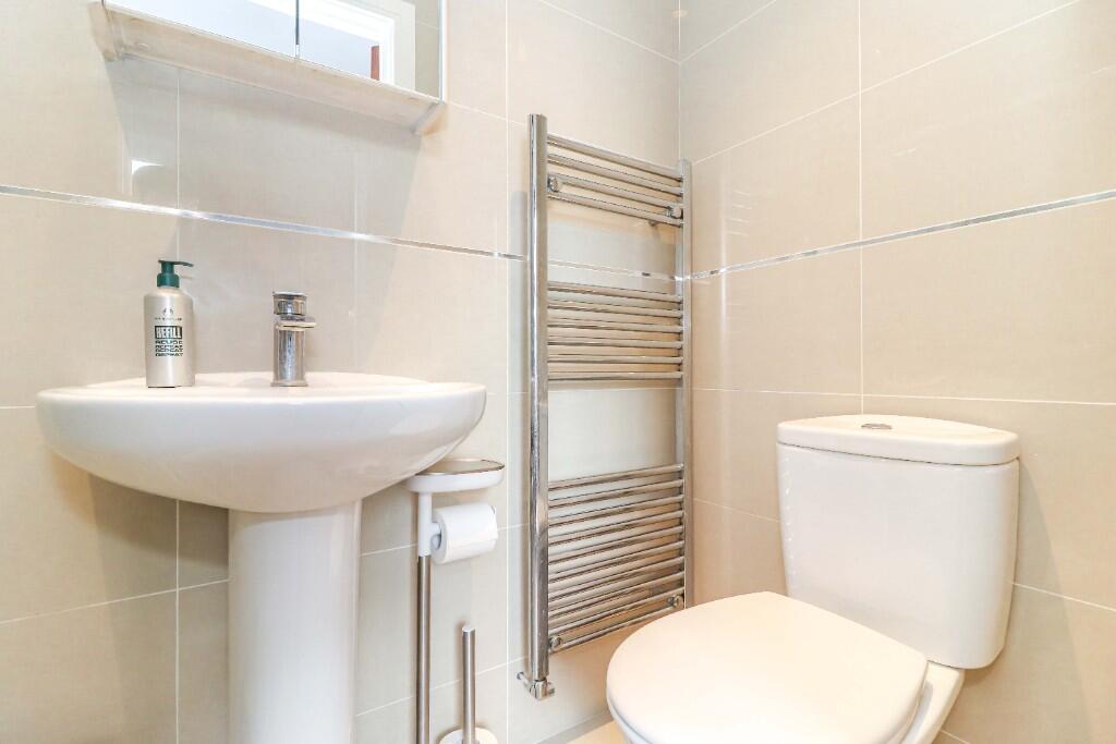 Ensuite shower room
