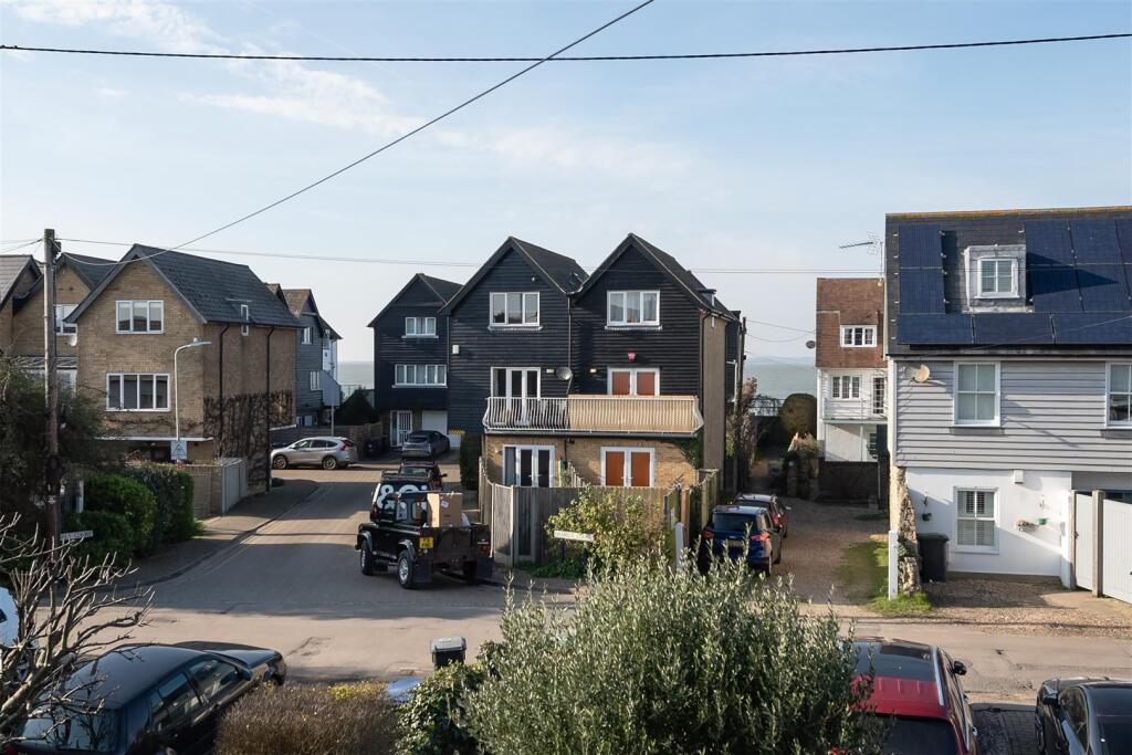 Island Wall, Whitstable