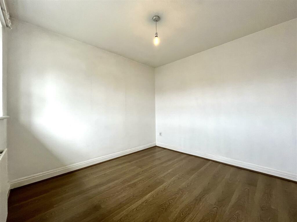 Bedroom 2 Aspect 2