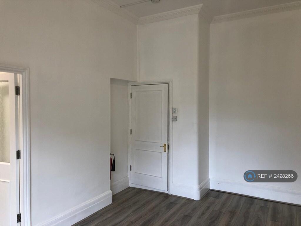 Studio 1 - Living Space