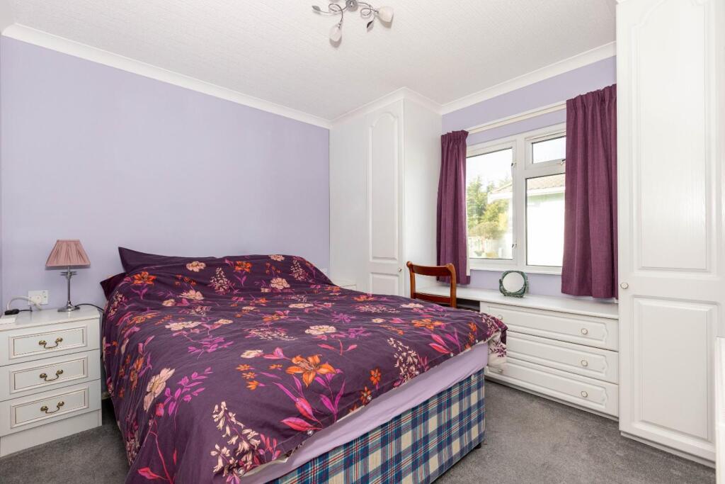 6 Haigh Close-03.jpg