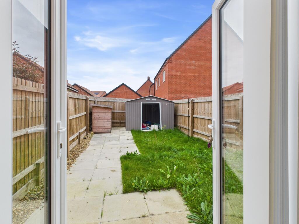 CAM04922G0-PR0081-STILL004