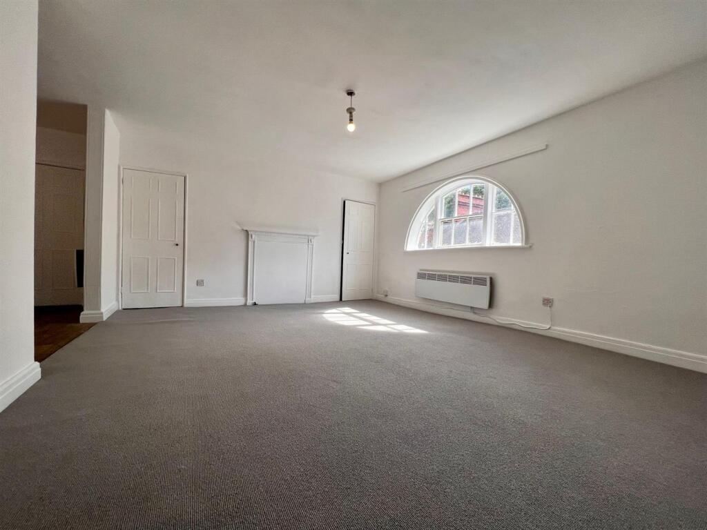 3c Gillygate 5.jpg