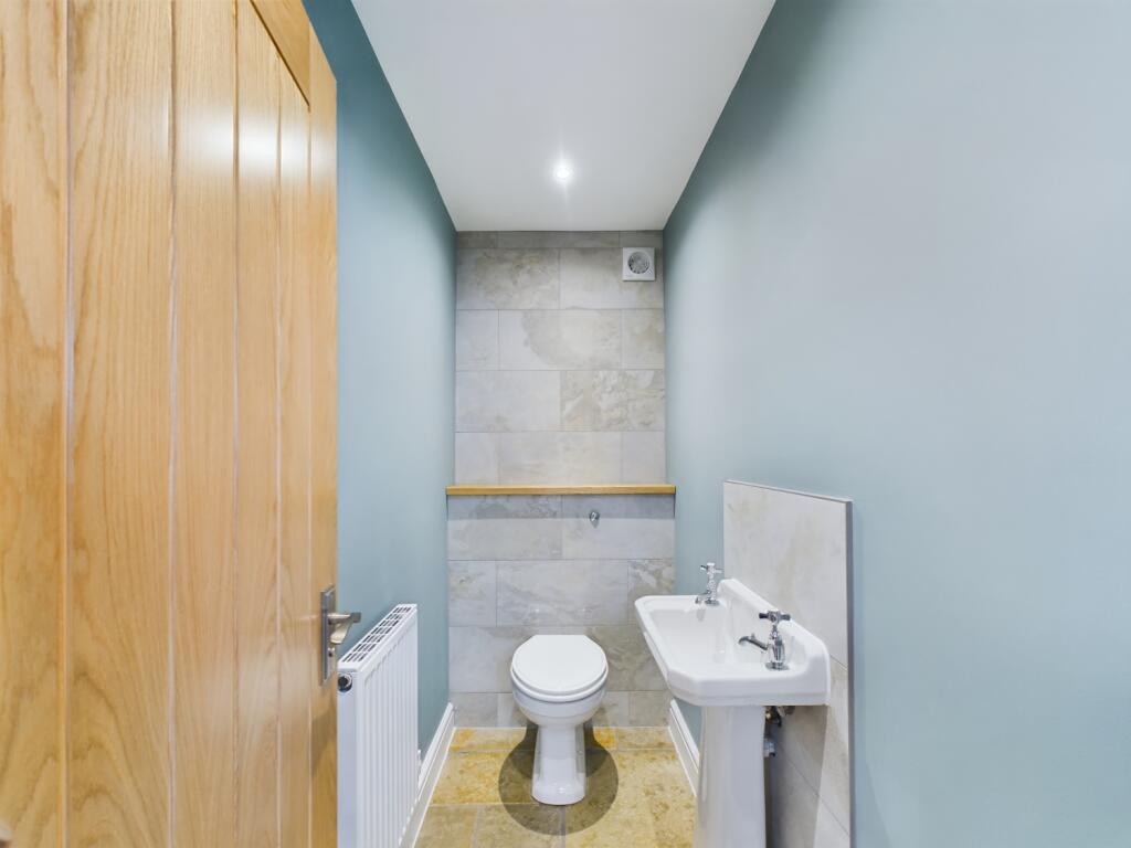 CAM02023G0-PR0113-STILL035