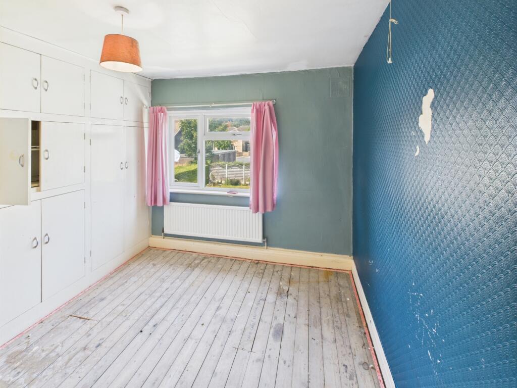 CAM04233G0-PR0023-STILL008