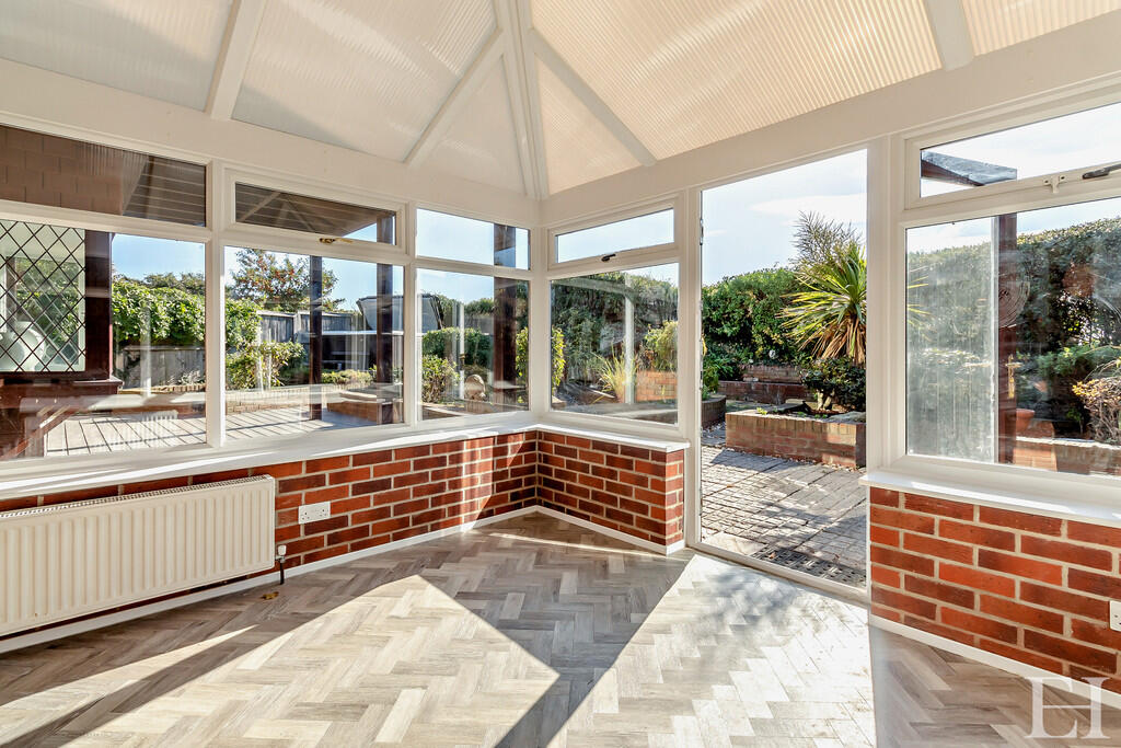 8664256-interiorW...