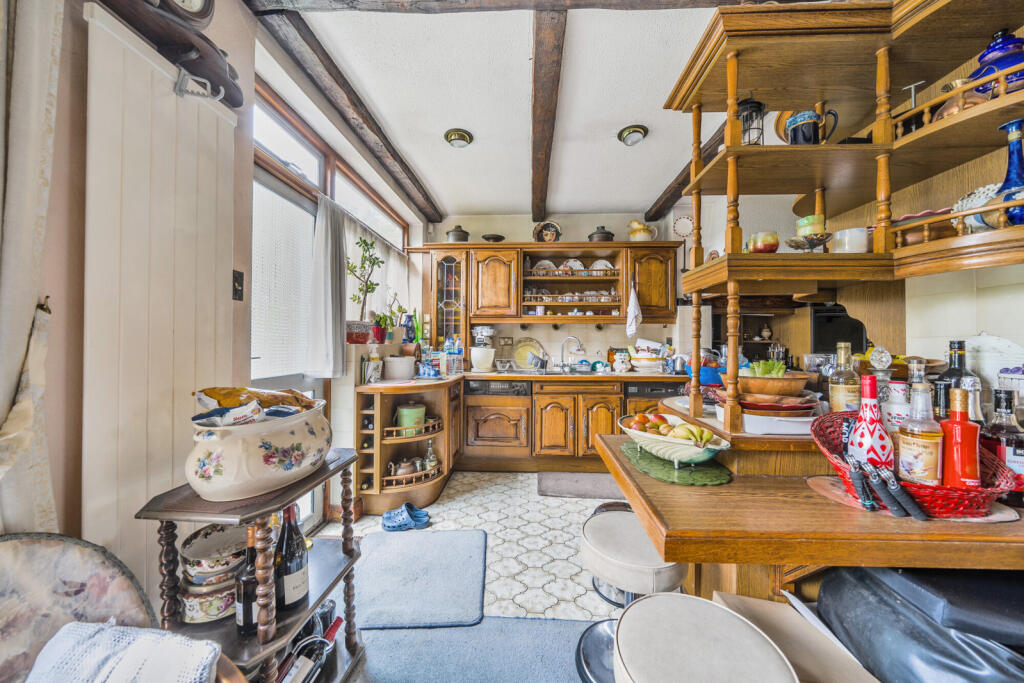 1295950-7-682b16f...