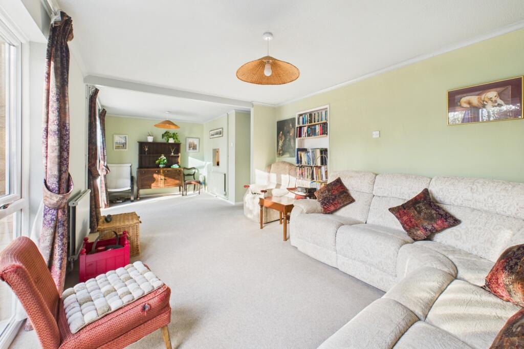 CAM02545G0-PR0531-STILL008