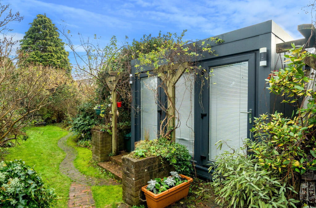 1387282-28-69318a...