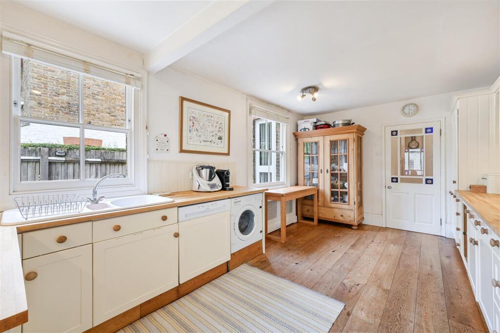 COLLEGE ROAD (22).jpg