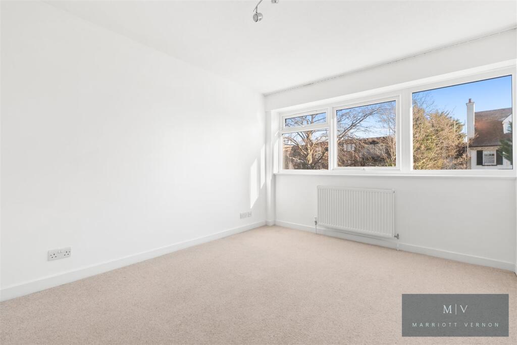 Brownlow Road 20 MV-10.jpg