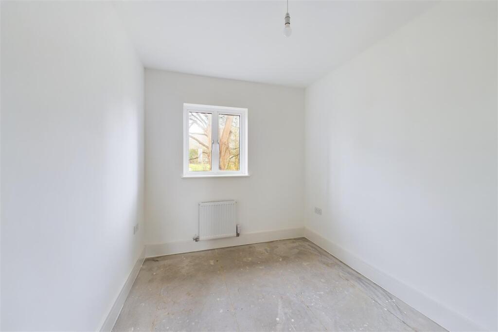 1 and 3, Mulberry Close Abergavenny, NP7 5ES | Fre