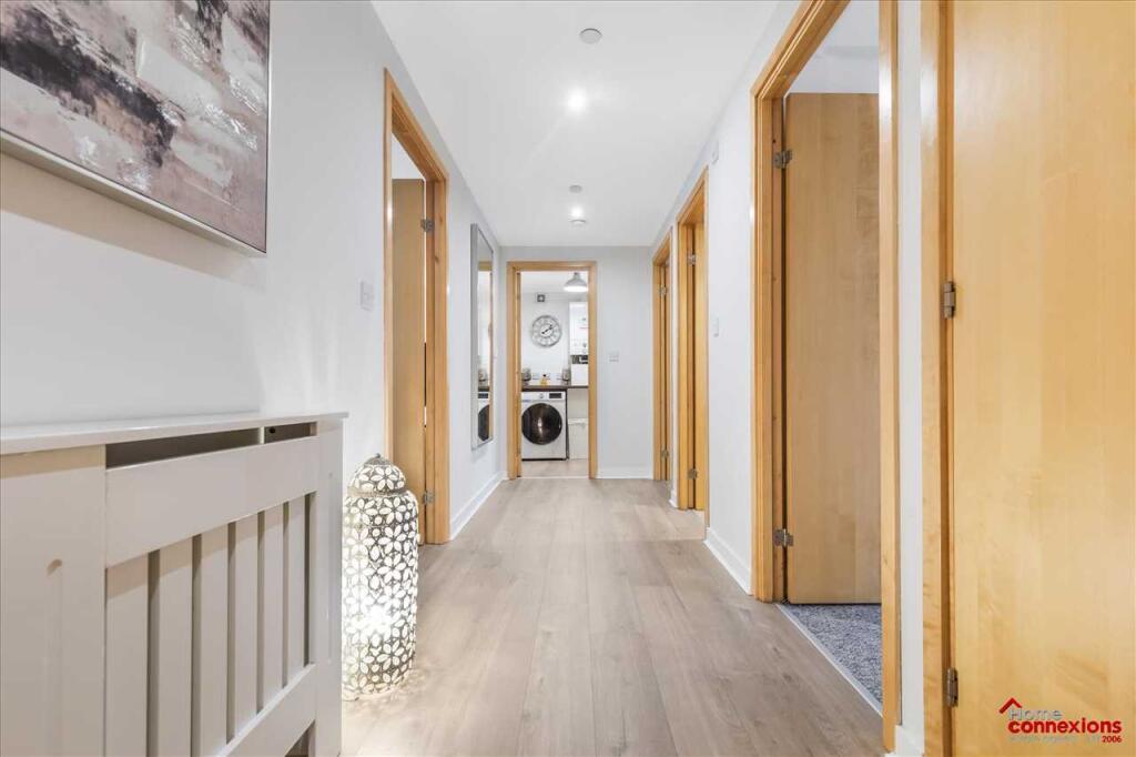 Entrance Hallway (1)