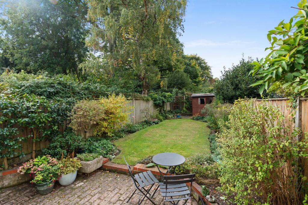 146 Glebe Road-007.JPG