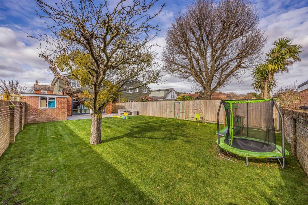 53 Fourth Avenue, Havant-Small-PorticoMarketing-So