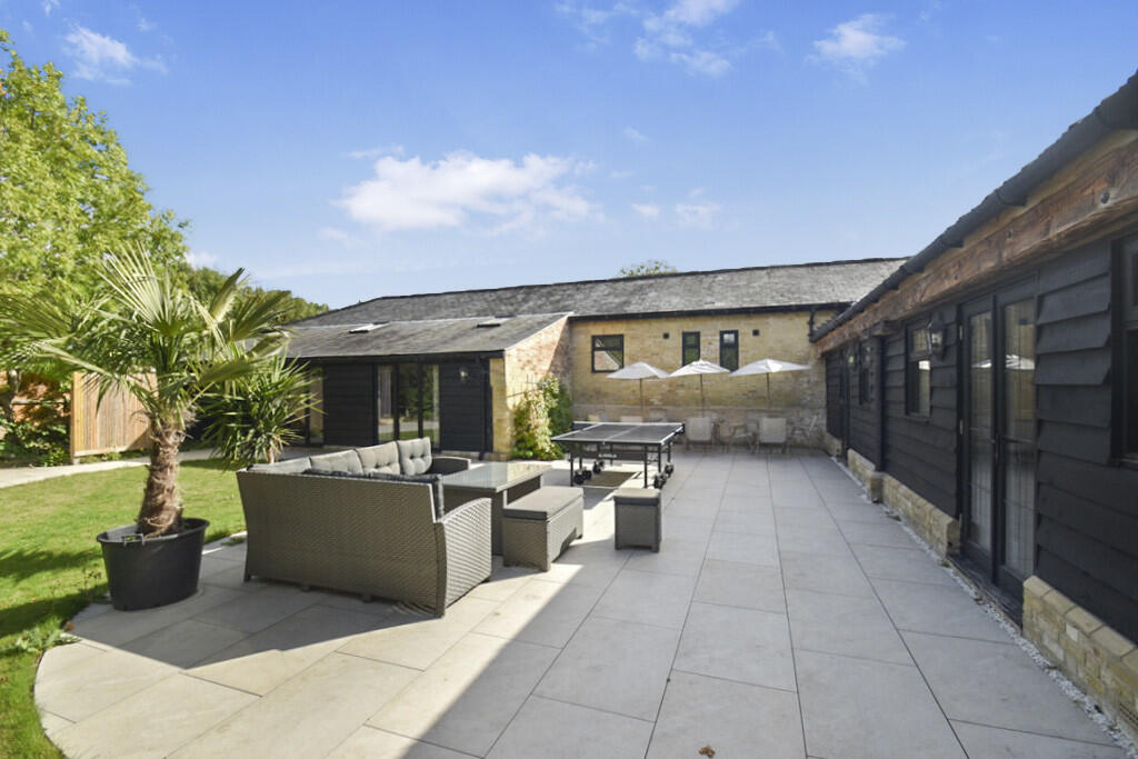 1423011_202509150...