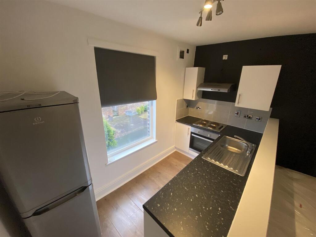 4,3 BW KITCHEN.jpg