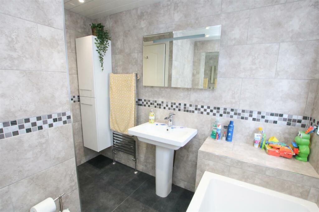 HOUSE BATHROOM