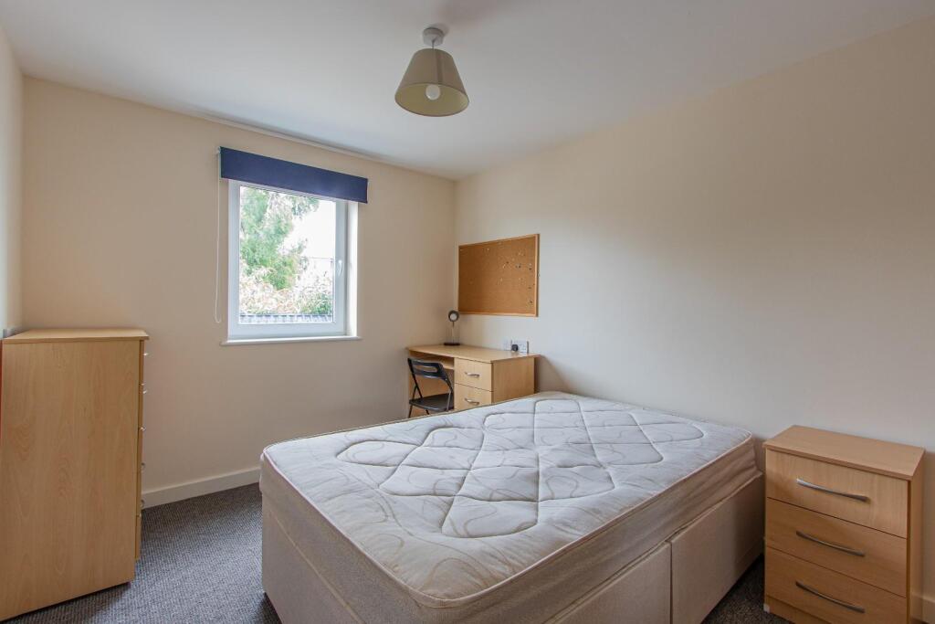 Miskin Street 114A-13.jpg