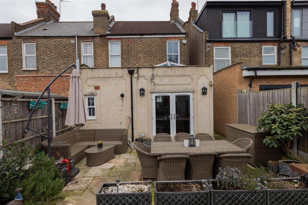 Winchester Road, E17