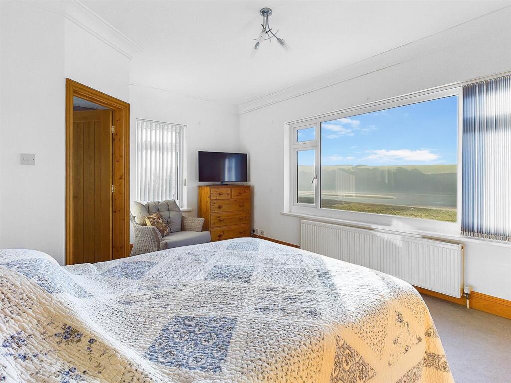 Front Bedroom.