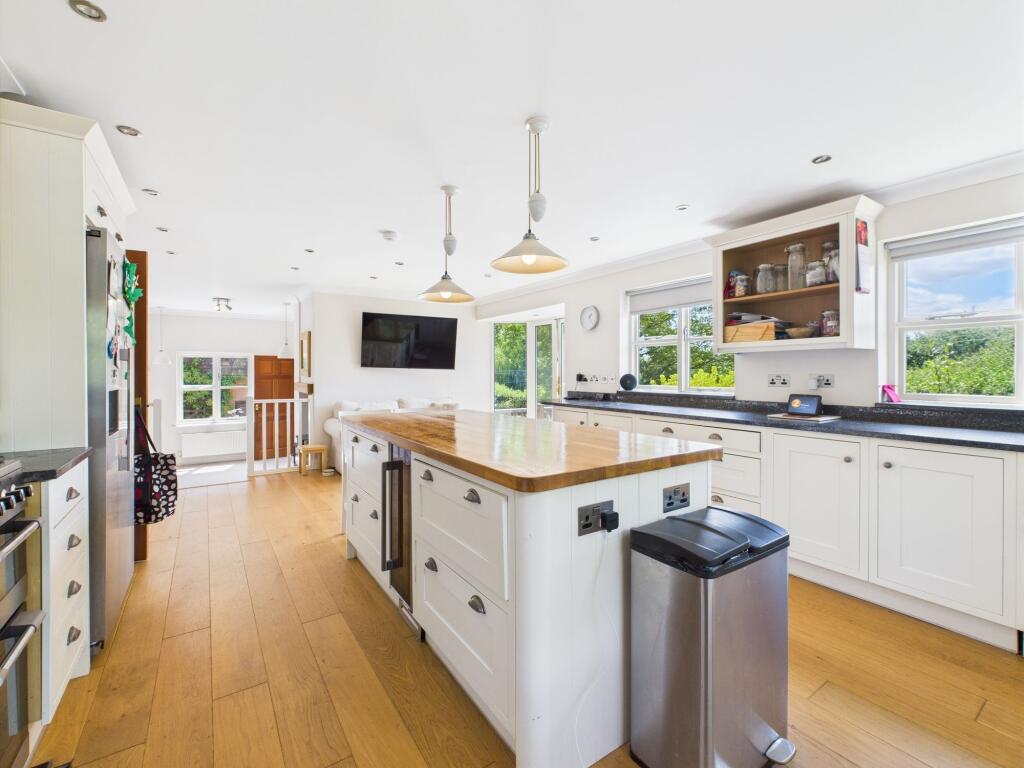 Kitchen/Breakfast Room