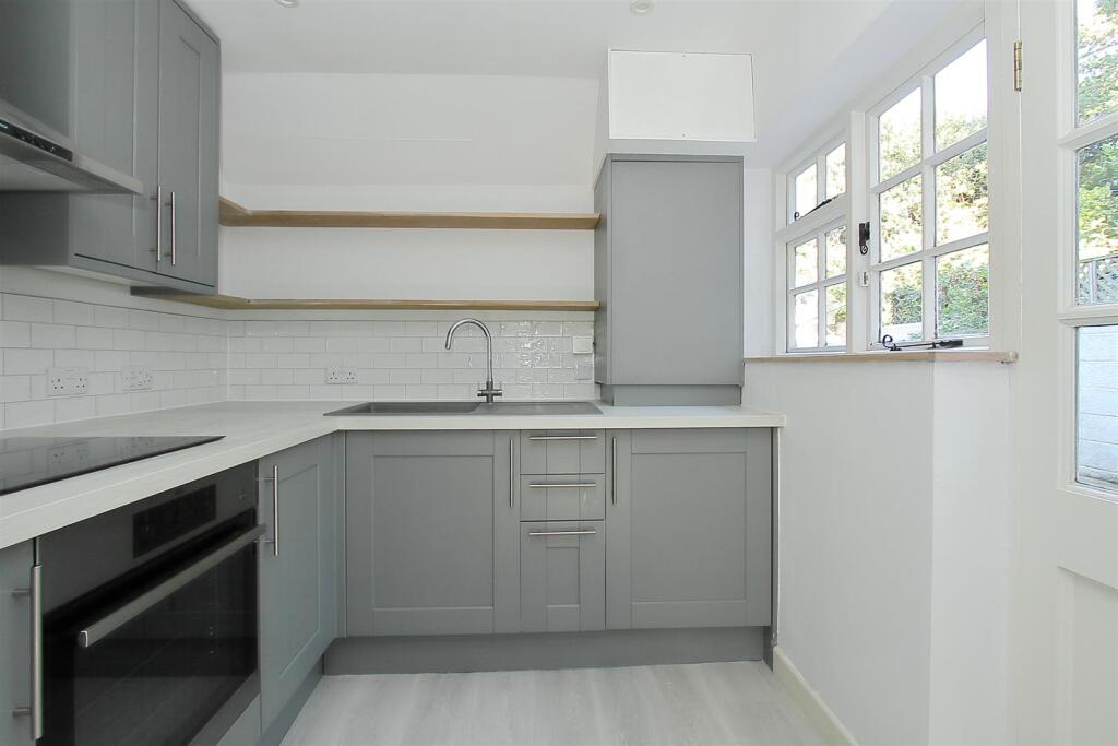 4 mill race close PH22.JPG