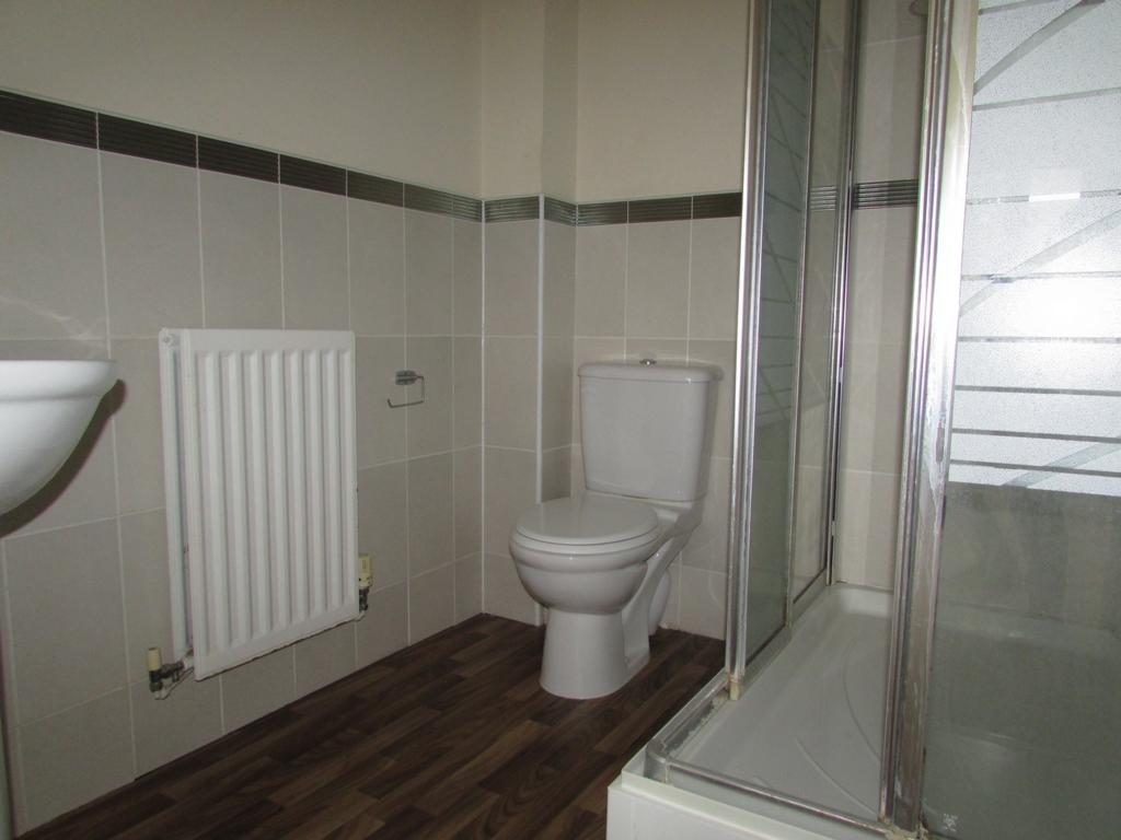 Shower En-Suite