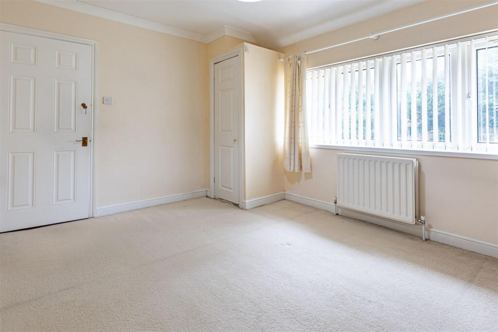 73  Centre Drive  (8).jpg