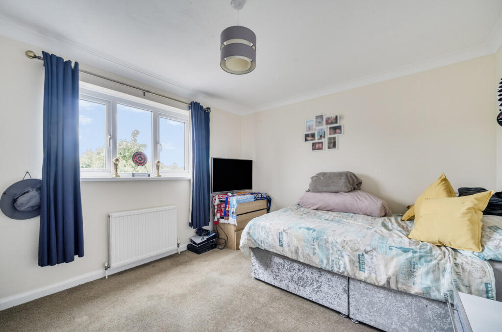 1349375-8-68bae67...