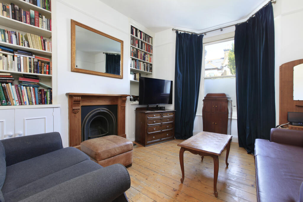 Reception/Bedroom