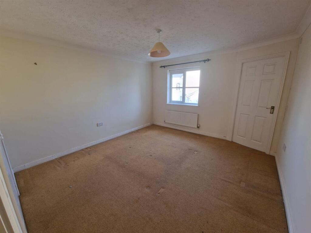 Bedroom 1.jpeg