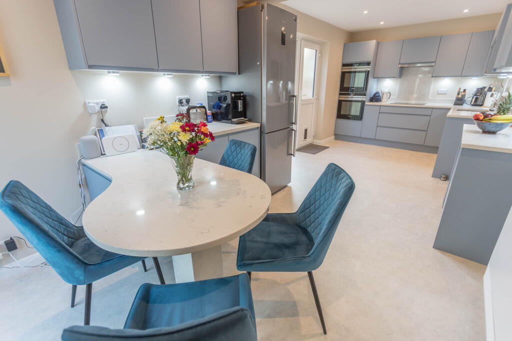 Kitchen/Breakfast Room