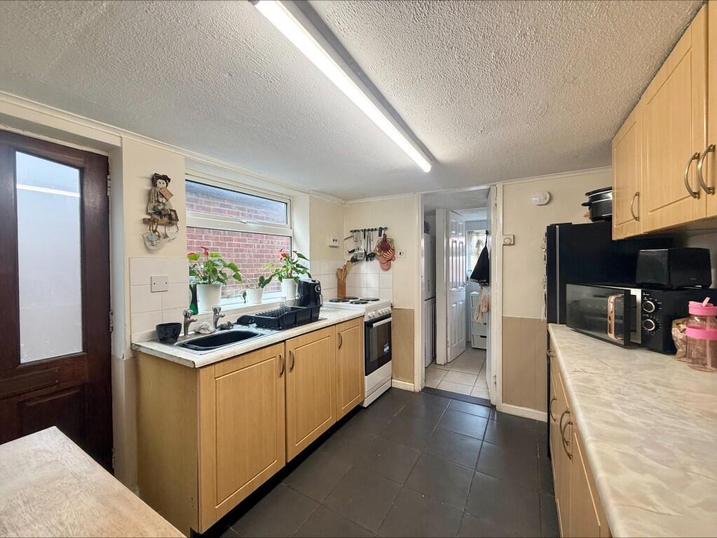 4  Medium  T202509241525.jpeg