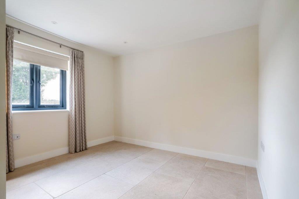 Falconer&#39;s Cottage - Bedroom 2.jpg