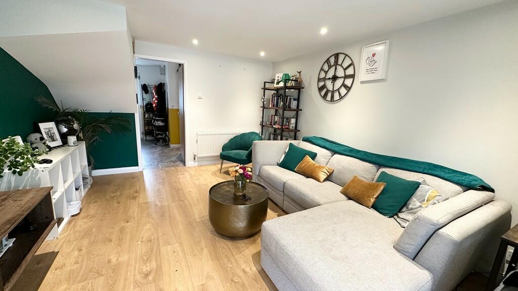 Lounge 2