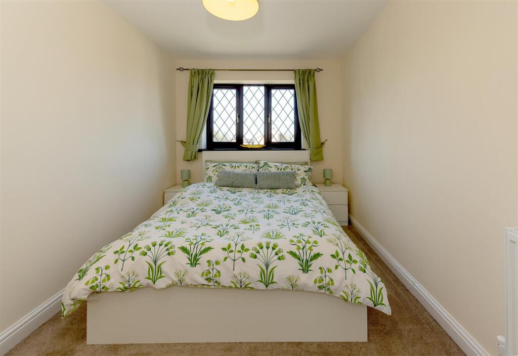 Bedroom 3 SAPL2301-CR3-20250409-DxO_DeepPRIME XD2.