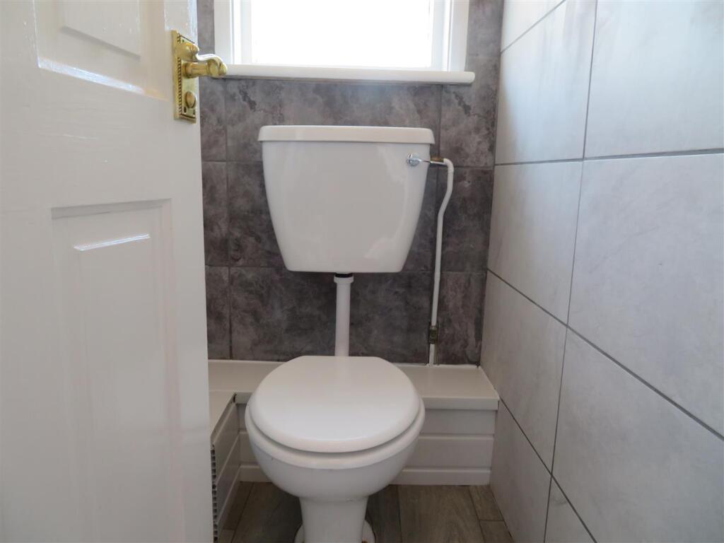 14 Wheatstone WC.JPG