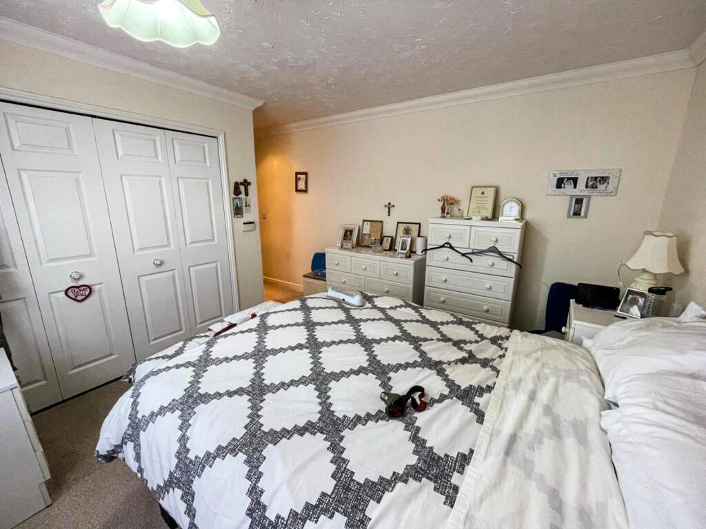 tlc_ab85c292-4e73-4b75-920c-3b2a21b6e028_a0057c8.j