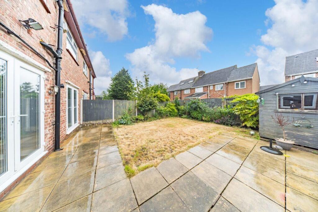 22 Coniston Ave garden.jpg