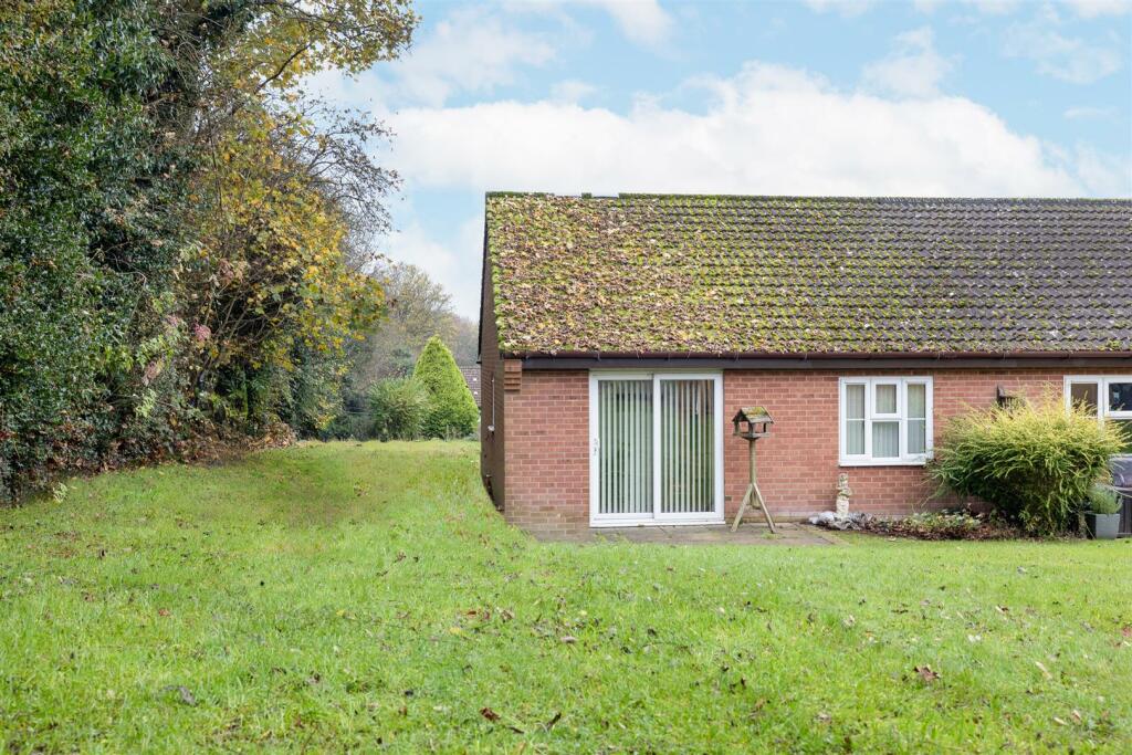 7 Kenilworth Drive, Ashby
