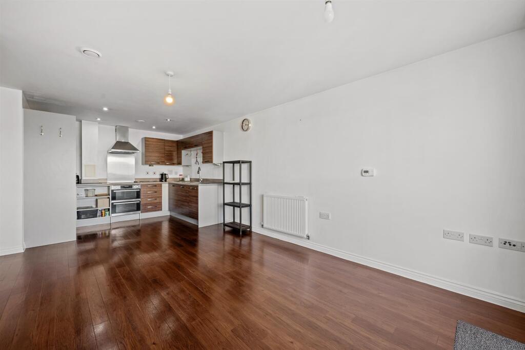 Azzura House, Homesdale Road, Bromley, BR2