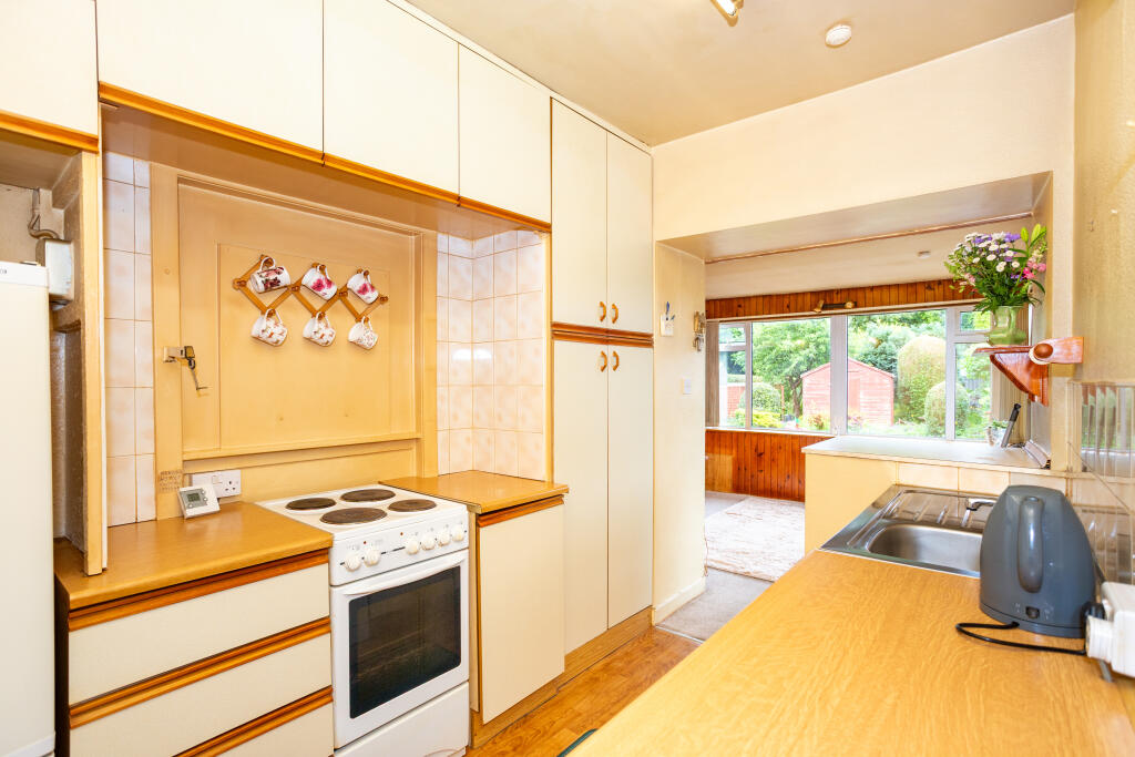 Kitchen &amp; Sun Room