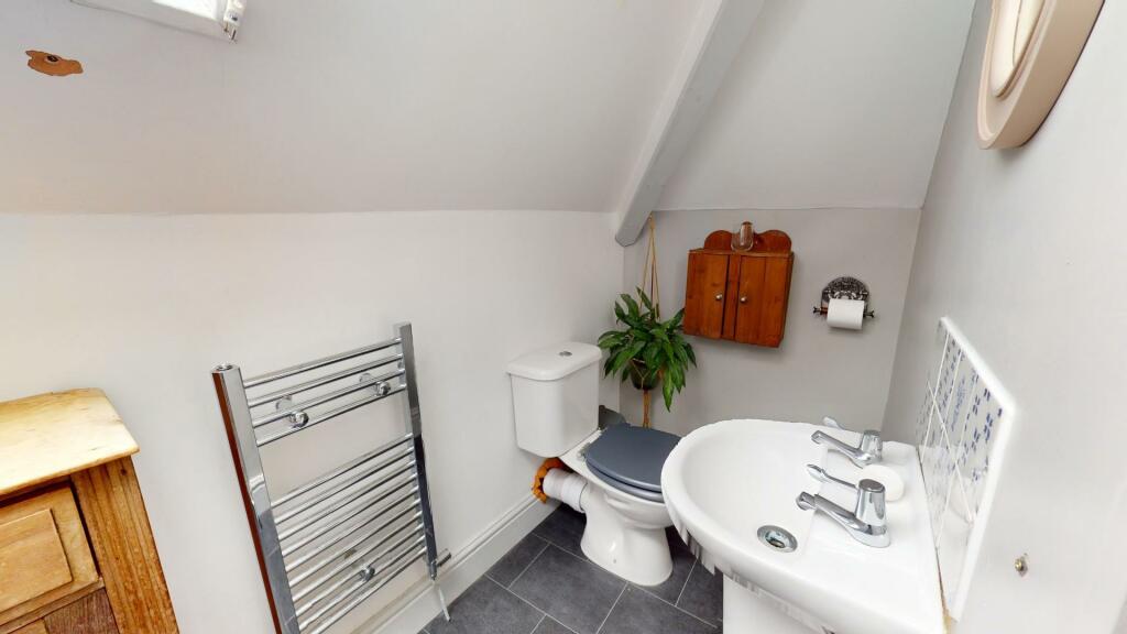 CLOAKROOM/WC
