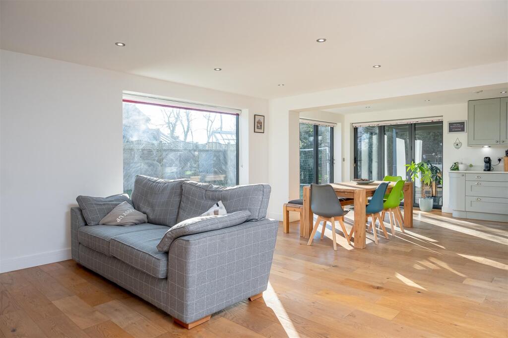 Kitchen Diner Family Room